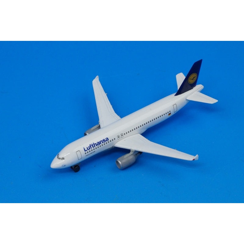 1:500 A320 Lufthansa (No Registration) Herpa Airplane model