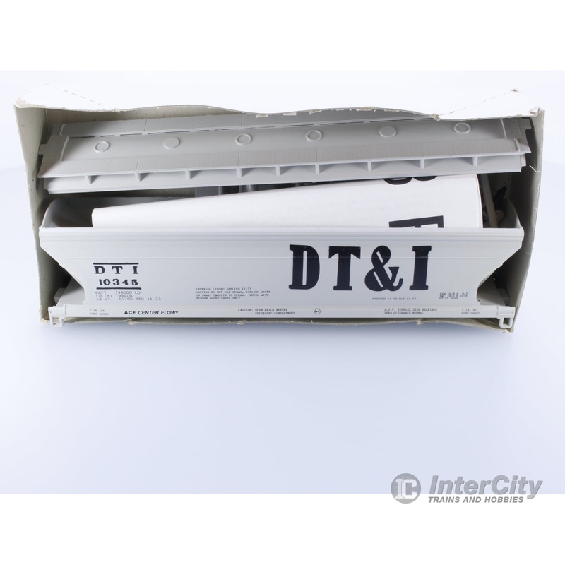 Mckean 1604 HO Grain Car Kit Detroit Toledo and Ironton (DTI) 10345