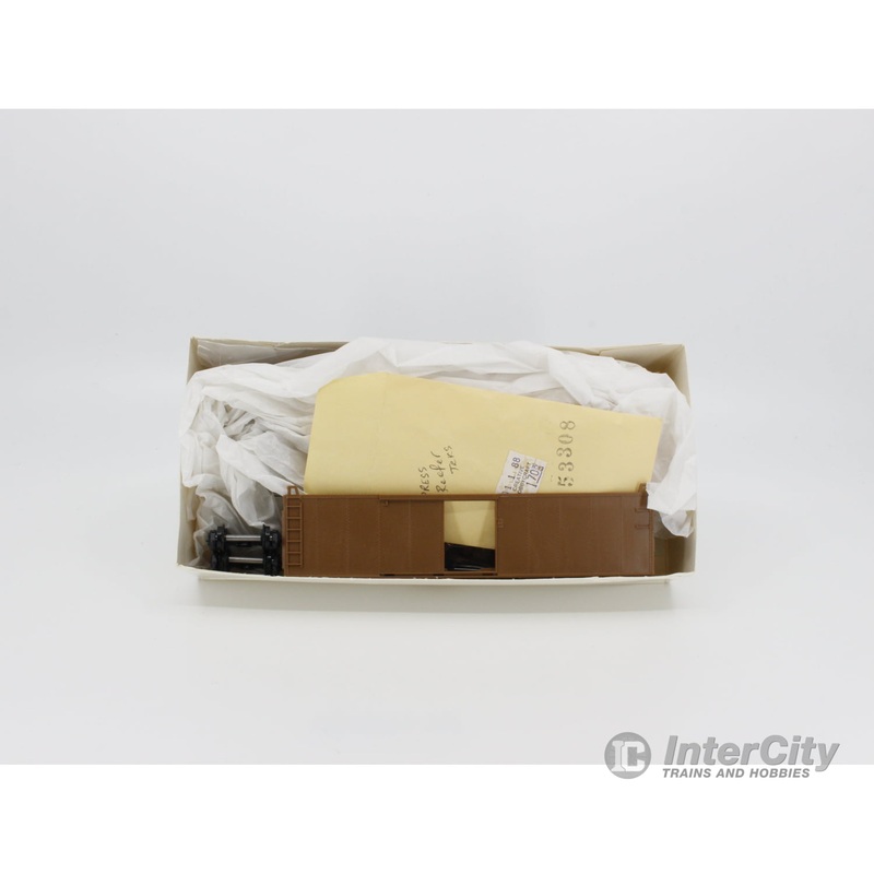 Walthers 932-2050 HO 40' Steel Box Freight Car X-29 Kit Undecorated (d)