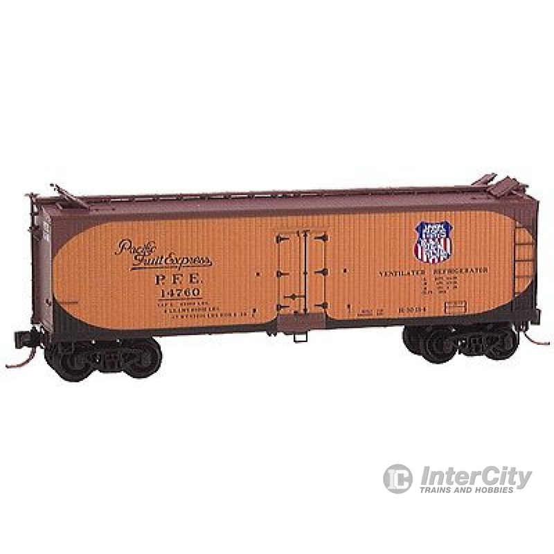 Micro Trains N 49500 40' Double-Sheathed Wood Reefer w/Vertical Brake Wheel -- Pacific Fruit Express #14760 (orange side w/curved corner scheme of 1936)