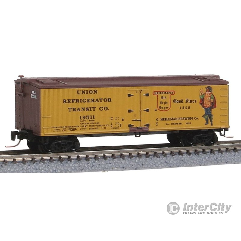 Micro Trains Z 51800320 40' Wood-Sheathed Ice Reefer - Ready to Run -- Heileman Brewing URTC #19511 (yellow, Boxcar Red, red#12 in Series)