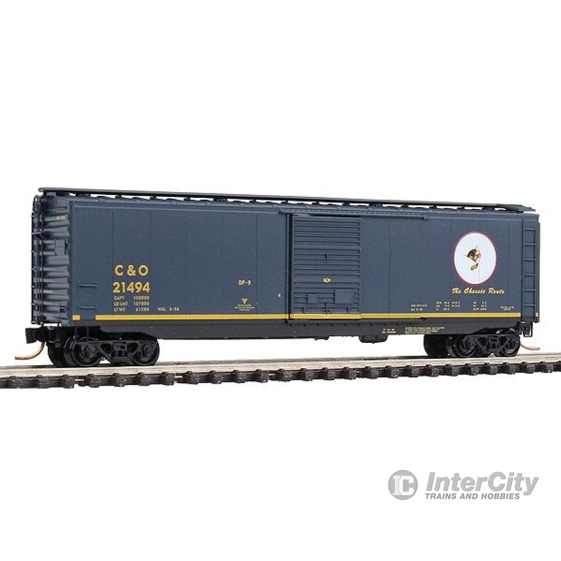 Micro Trains N 3100076 Cameo Series: 50' Pullman-Standard Boxcar -- Chesapeake & Ohio #6 (Different Schemes on Both Sides)