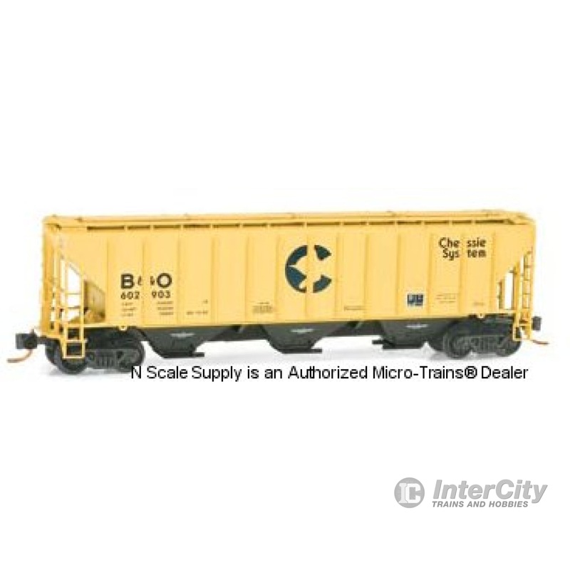Micro Trains N 9600050 Pullman-Standard PS-2 CD 4427 3-Bay Covered Hopper - Ready to Run -- Chessie System/B&O #602903 (yellow, blue)