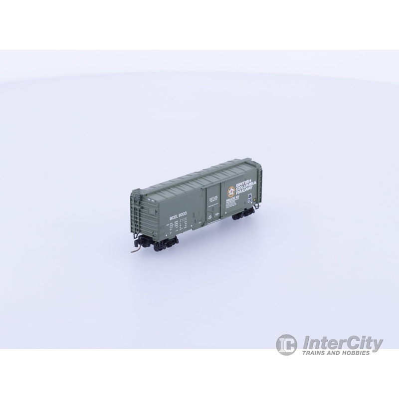 Micro Trains 50200161 Z 40' Standard Box Car, Plug Door BC Rail (BCOL) 8003