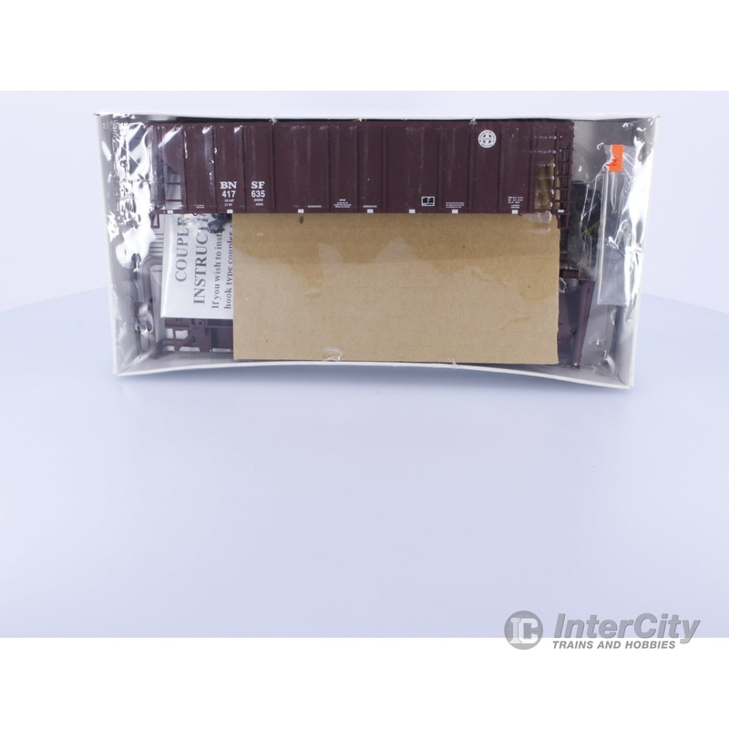 Walthers 932-5725 HO PS-2CD Covered Hopper Burlington Northern Santa Fe (BNSF) 4427