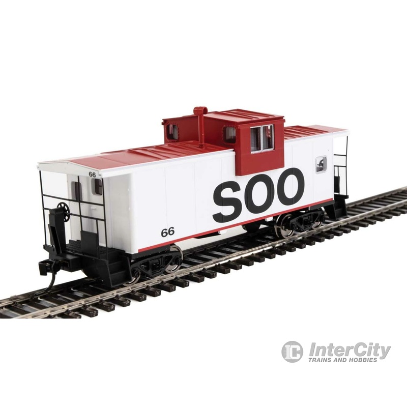 Walthers Mainline 8720 International Extended Wide-Vision Caboose - Ready to Run -- Soo Line #66