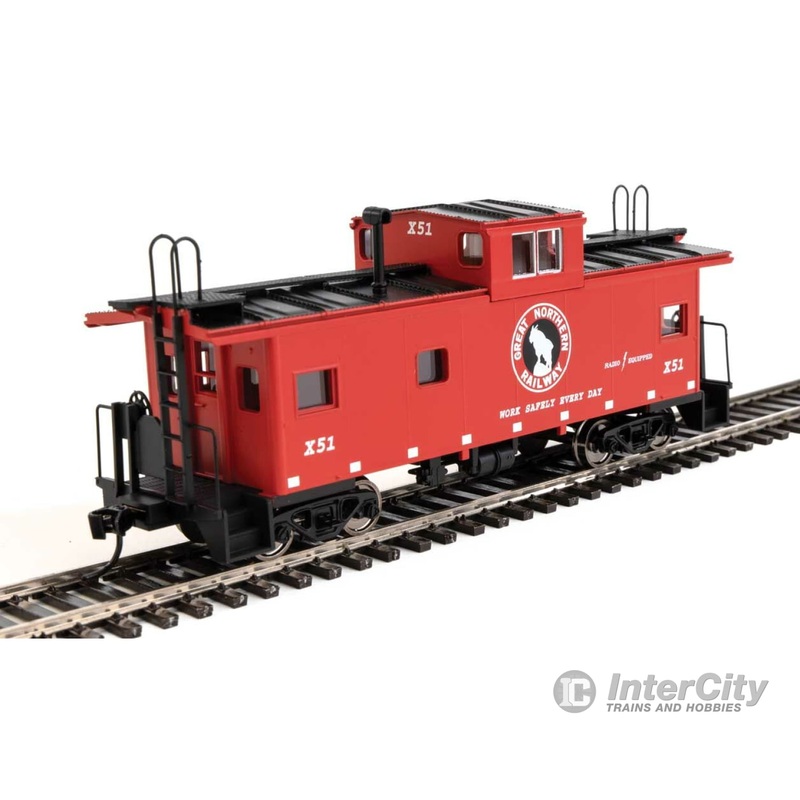 Walthers Mainline 8767 International Wide-Vision Caboose - Ready to Run -- Great Northern #X51