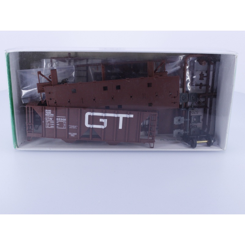 Bowser 56408 HO 70 Ton 2 Bay Covered Hopper Car Kit Grand Trunk (GT) 85368