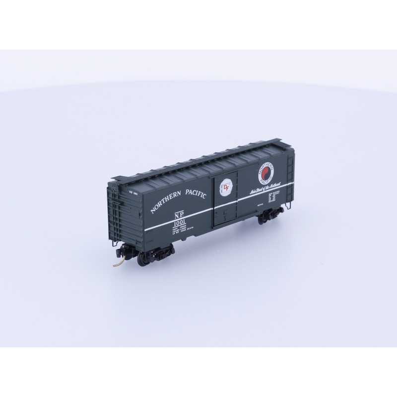 Micro Trains 20236 N 40' Standard Box Car Single Door Northern Pacific (NP) 1001