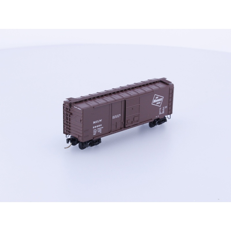 Micro Trains 22180 N 40' Standard Box Car Plug & Sliding Door Milwaukee Road (MILW) 29950