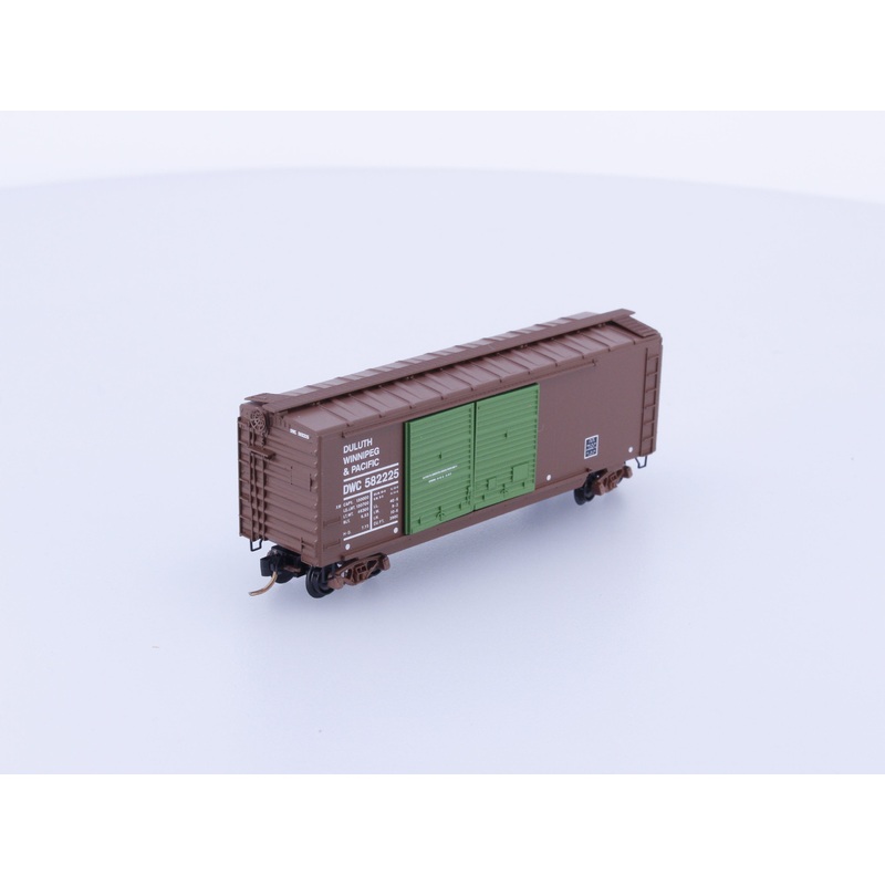 Micro Trains 23260 N Boxcar, 40' Duluth Winnipeg & Pacific 582225