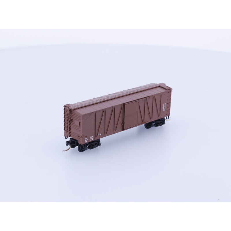 Micro Trains 28000 N 40' Outside Braced Box Car