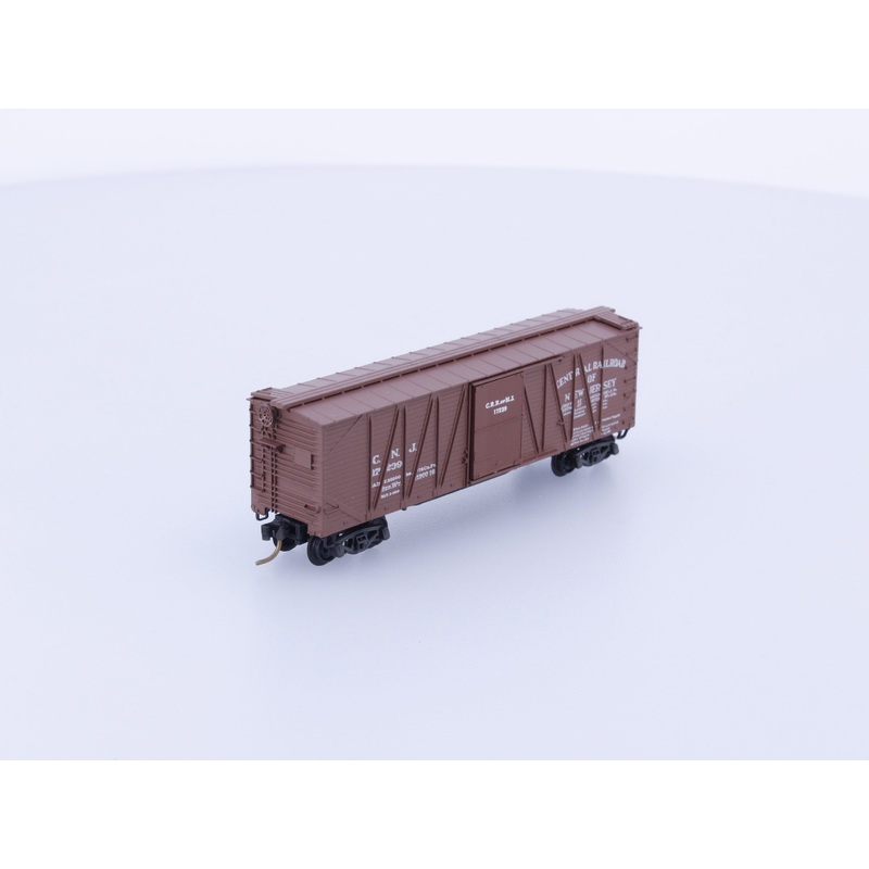 Micro Trains 28040 N Boxcar, 40', Wood Sheathed, Outside Braced Jersey Central , CNJ 17239