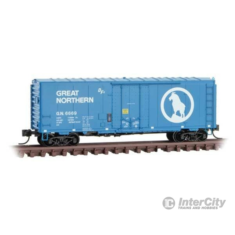 Micro Trains N 7400037 40' Plug-Door Boxcar No Roofwalk - Ready to Run -- Great Northern 6669 (Big Sky Blue, white, Large Rocky Logo)