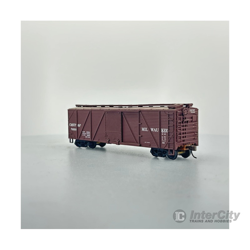 Walthers 40' Single Door Boxcar with Grain Doors CMSTP&P Milwaukee 714310