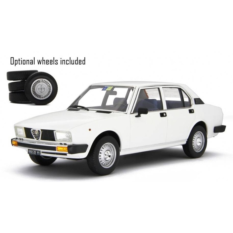 SCALE MODEL COMPATIBLE WITH ALFA ROMEO ALFETTA 2.0 L 1978 WHITE 1:18 LAUDO RACING LM154D