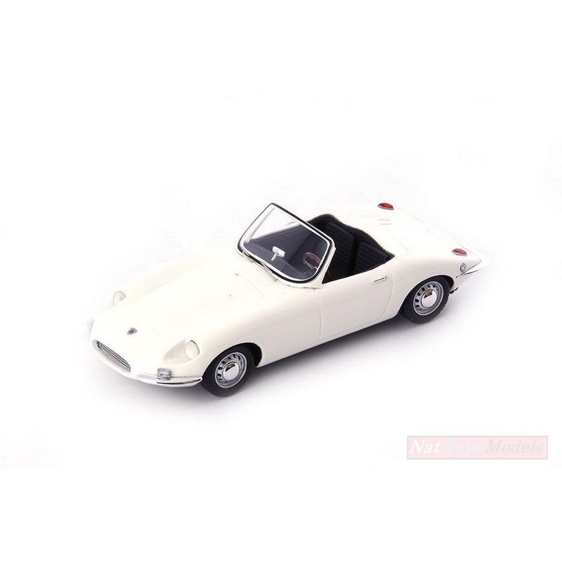 SCALE MODEL COMPATIBLE WITH SAAB QUANTUM III 1962 WHITE 1:43 AVENUE MODEL AVN60038