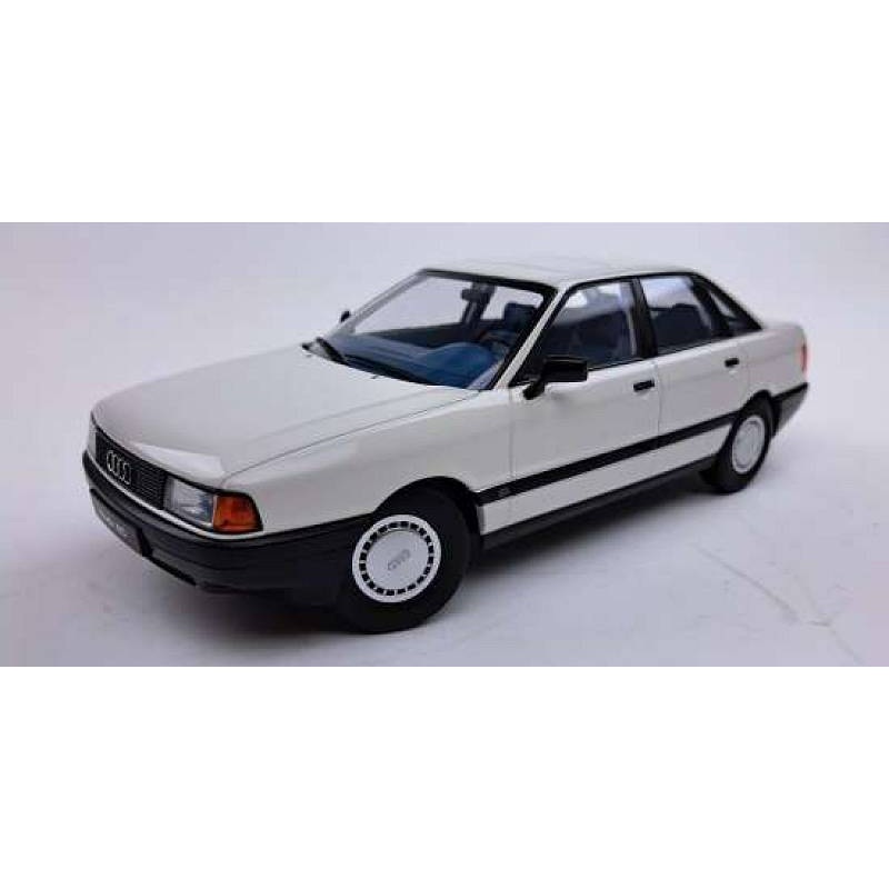 SCALE MODEL COMPATIBLE WITH AUDI 80 B3 1989 ALPINE WHITE 1:18 TRIPLE 9 T9-1800340