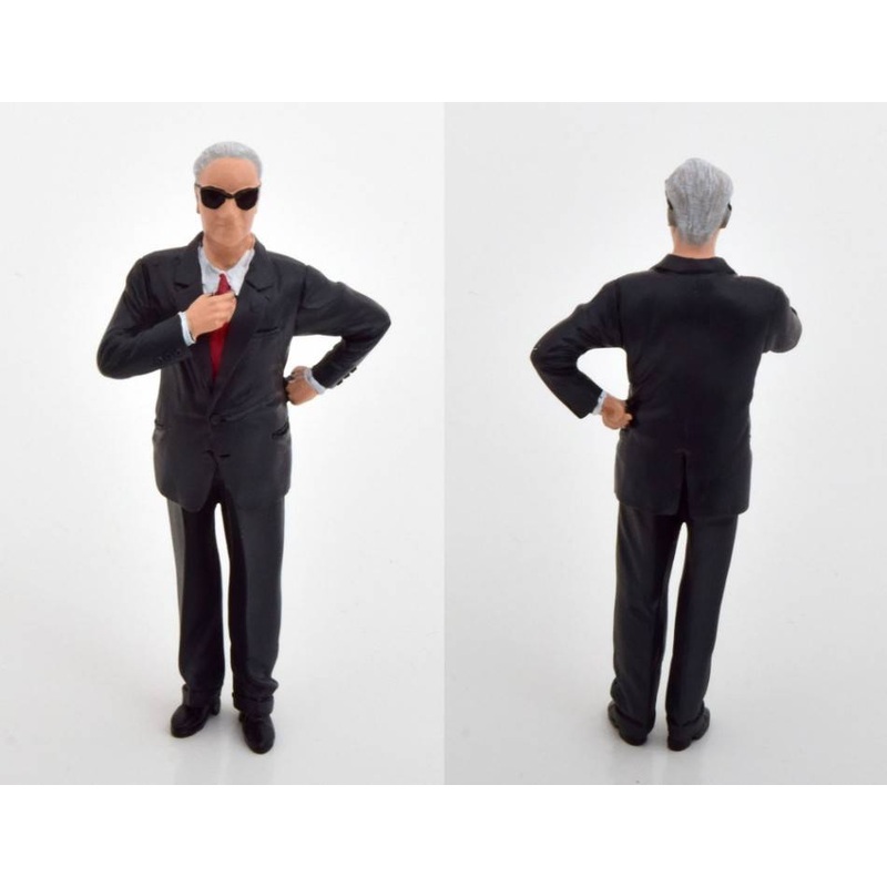 SCALE MODEL COMPATIBLE WITH ENZO OLD FIGURINES 1:18 KK SCALE KKFIG013