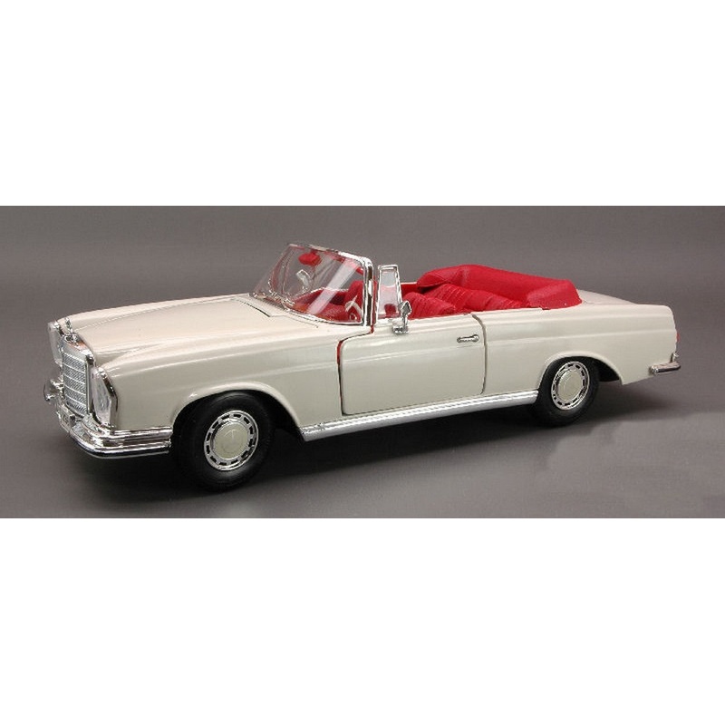 SCALE MODEL COMPATIBLE WITH MERCEDES 280 SE 1968 CREAM 1:18 MAISTO MI31811CR