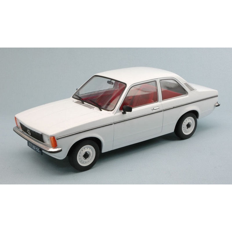 SCALE MODEL COMPATIBLE WITH OPEL KADETT C2 2 DOOR 1977 WHITE 1:18 TRIPLE 9 T9-1800120