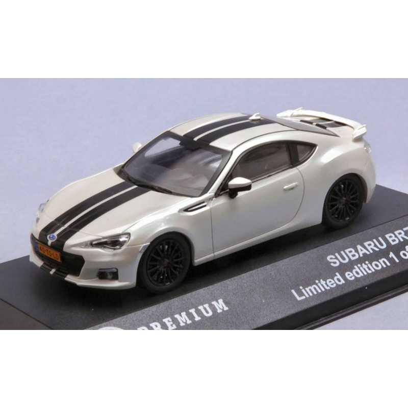SCALE MODEL COMPATIBLE WITH SUBARU BRZ 2013 PEARL WHITE WITH BLACK LINES 1:43 TRIPLE 9 T9P-10024