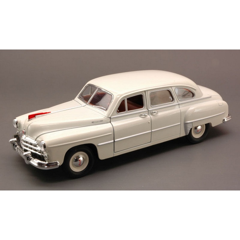 SCALE MODEL COMPATIBLE WITH GAZ 12 (ZIM) 1950 WHITE 1:24 YAT MING YM24212W